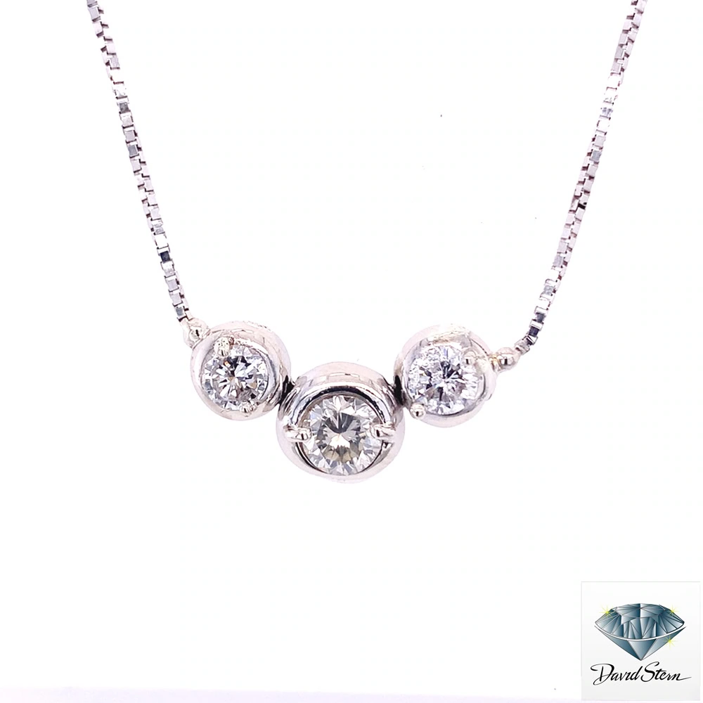 1.10 CT Round Brilliant Diamond Couture Necklace in 14kt White Gold.